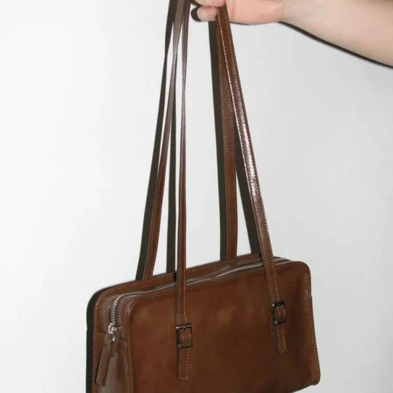 Bags Designer Women Single Shoulder Special Oil Waxed Leather Bag Temperament Lady Fashion Senior Sense Kids Bag Y2k Small Square Armpit