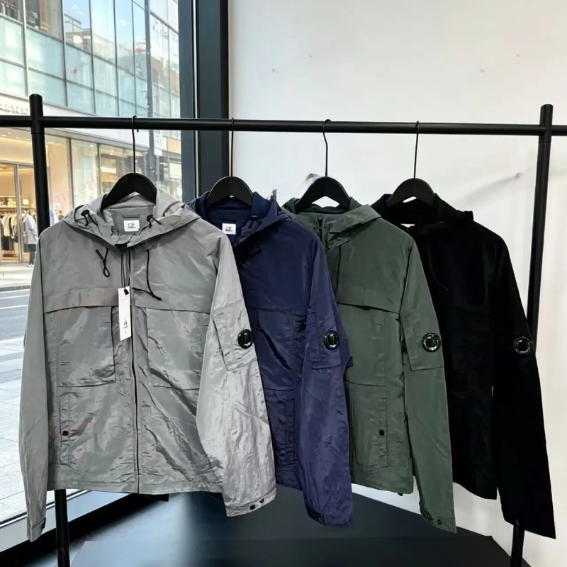 Mens designer jacket zipper hoodie winter coat jackets autumn slim outerwear men women windbreaker zipper mens coats jackets classic letter clothing