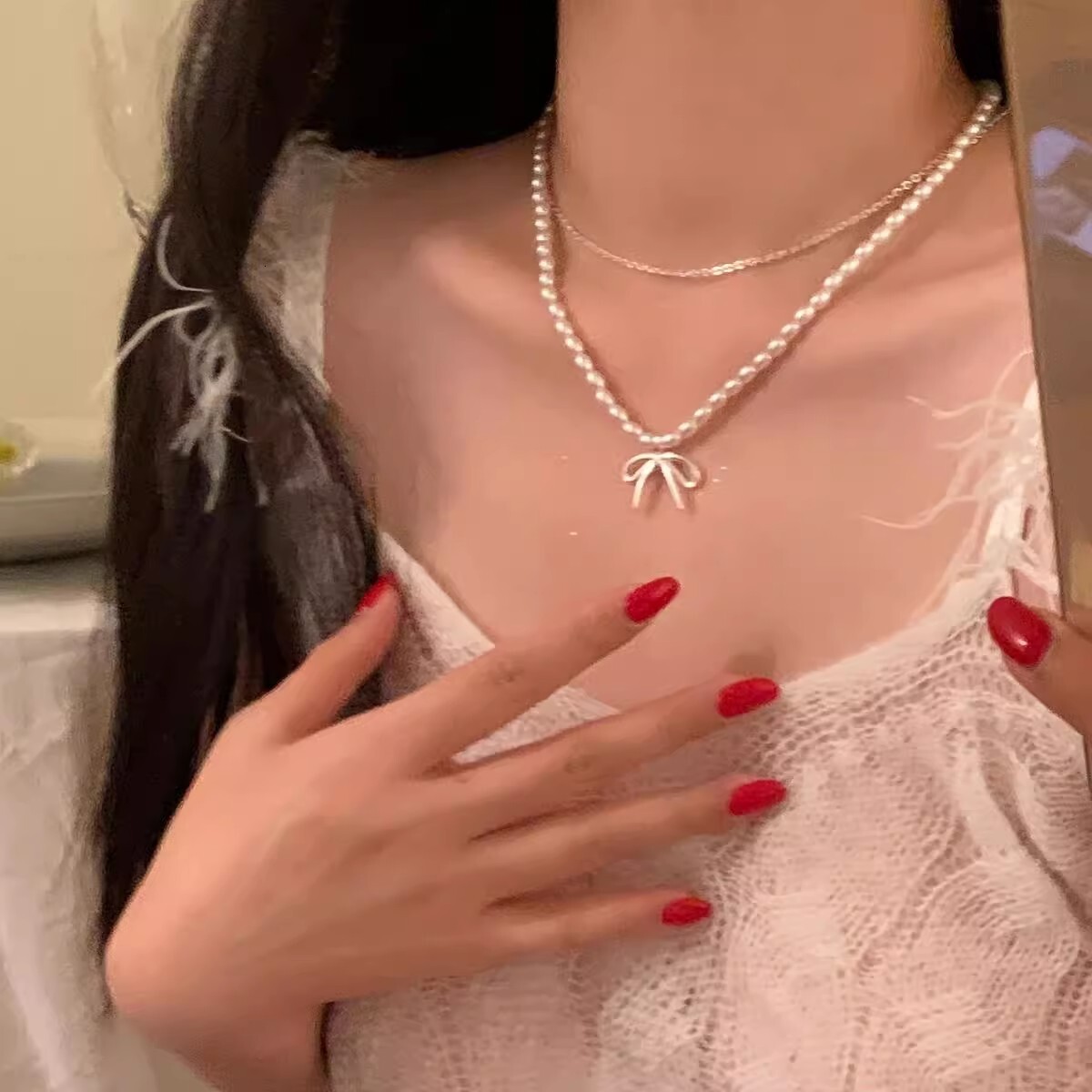 Simple bowknot pendant pearl necklace, women's accessory, 2025 new style, popular design, exquisite double-layer clavicle chain, autumn necklac
