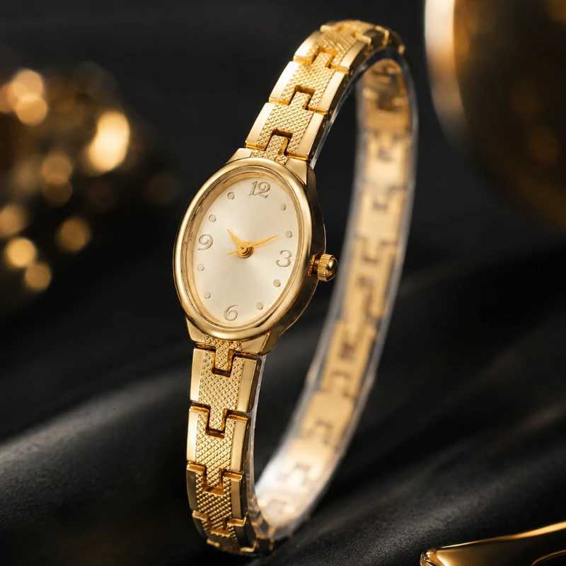 Women's Watches Classic Retro Oval Women Wristwatch Luxury Gold Metal Bracelet Quartz Watches for Woman Elegant Simple Analog Ladies Watch Gift