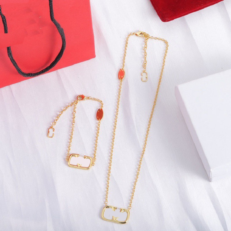 Designer Necklace Bracelet Earring Luxury Hammered 14K Gold Knot Premium Designer Jewelry Set Ladies Banquet Wedding Gift