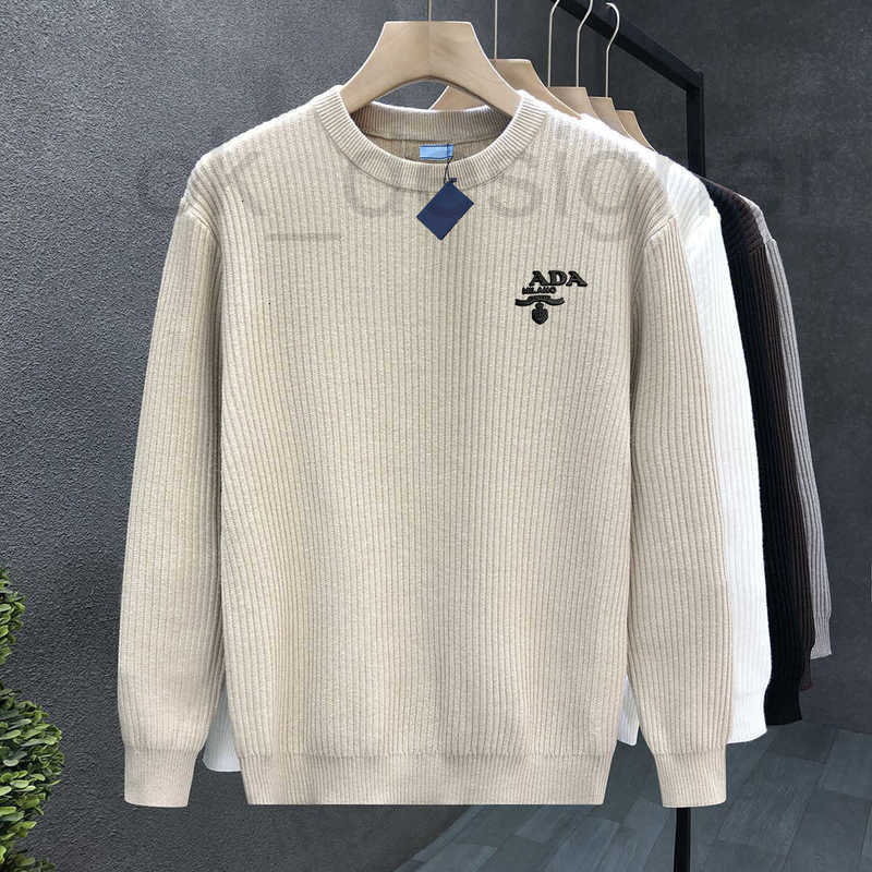 Men's Sweaters Designer Simple and clean apricot-colored sweater for men, trendy brand versatile inner knitwear, winter new men's base shi