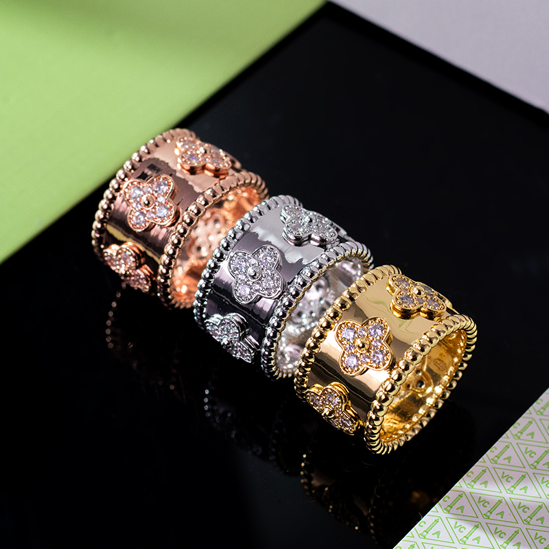 Clover Ring High Quality 18K Gold Wide Edition Kaleidoscope Couple Ring Festival Wedding Female Designer Jewelry