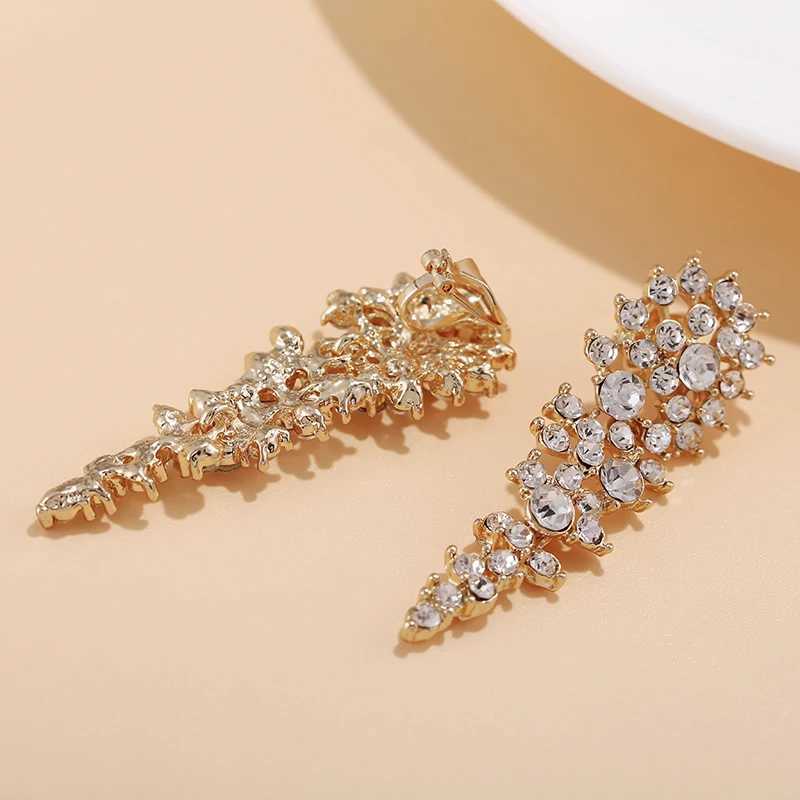 New Arrival Luxury Crystal Long Bridal Clip on Earrings Without Piercing for Women Wedding Party Engagement No Hole Ear Clips M260923