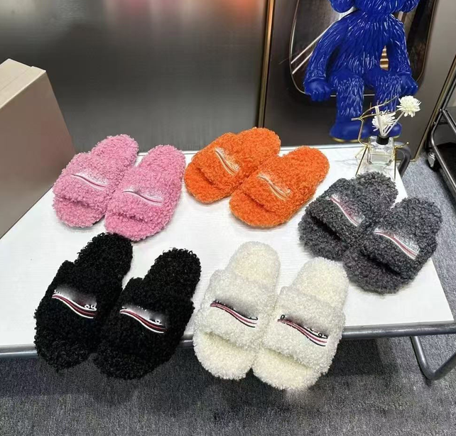 Women Fur Slides Furry Slippers Designer Mules Fall Winter Homewear Slide Men Footwear Paris Luxury Comfortable Fuzzy Flip Flop Fluffy Wool