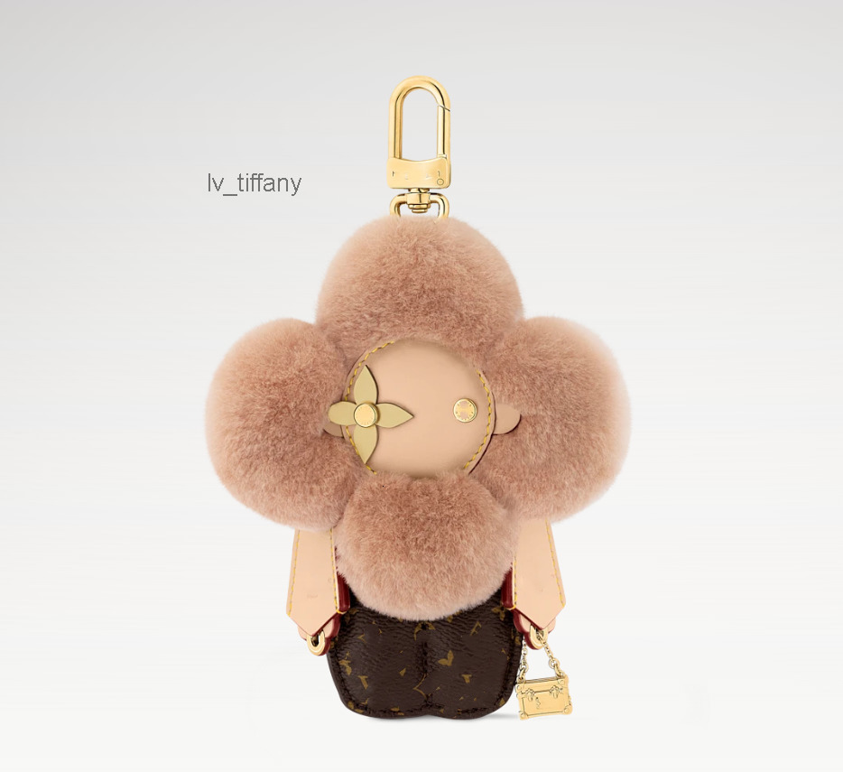 With BOX Furry trendy Keychains Brown trend Luxury Sunflower Designer Keychain Bag Charms Pendant Accessories Sun flower Doll Car KeyRings Holiday G