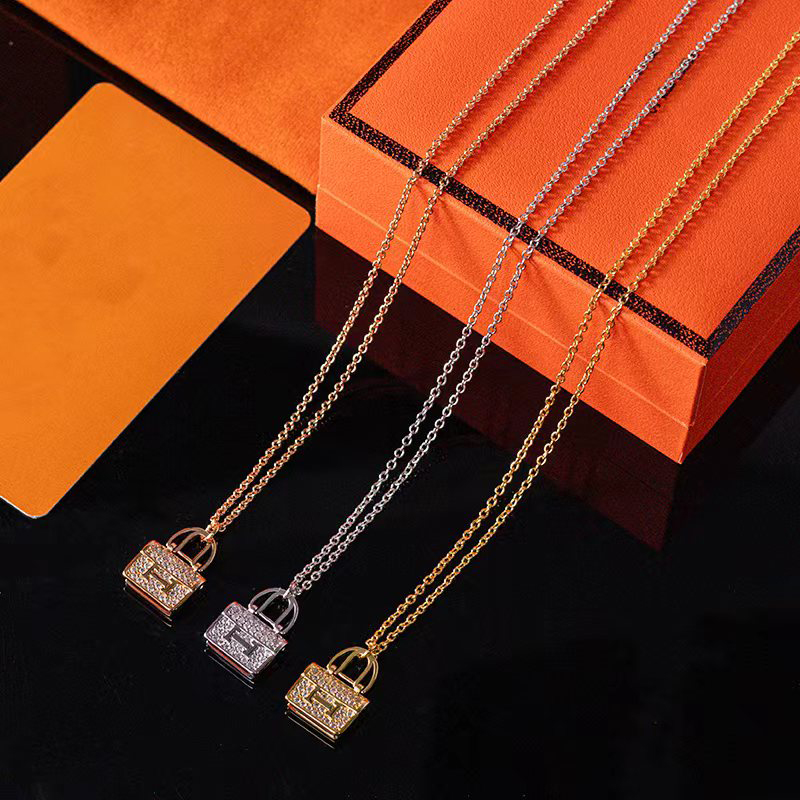 Classic H Necklace With Diamond Encrusted Bag Design Pendant Necklace High Quality Stainless Steel Designer for Women