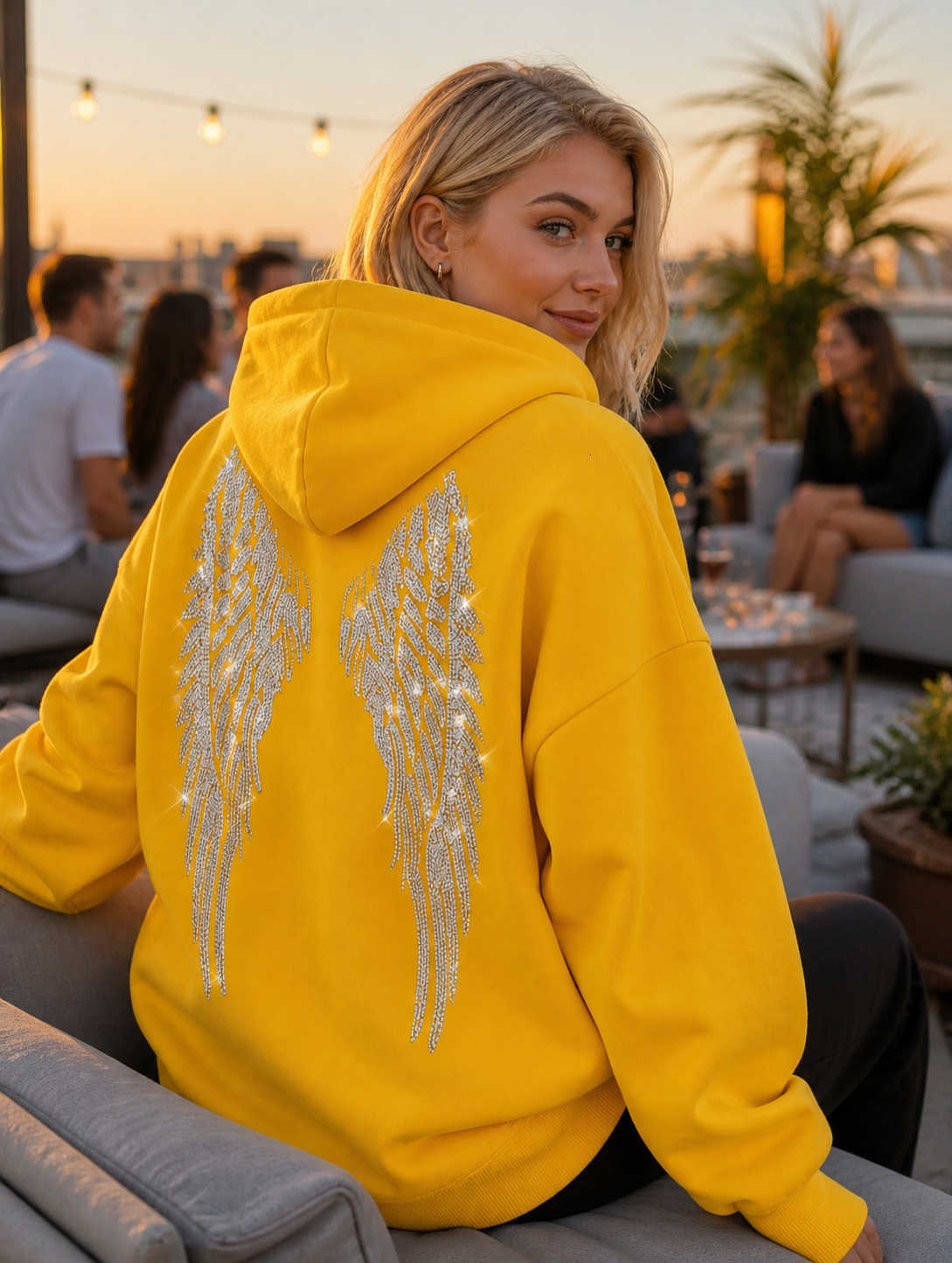 New Women's Hoodies Casual Sweatshirts Lady Sequin Angels Wings Hoodies Women Chic Loose Long sleeve Pullovers Tops 2025 Gothic Streetwear Wome