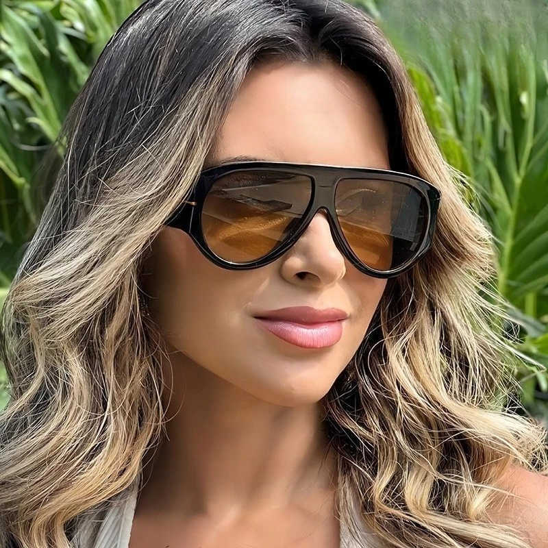 Y2K Trendy Sunglasses Luxury Brand Designer Sunglasses Women Men Fashion Oversized Sun Glasses Vintage Eyeglasses Driving Eyewear ShadesT260923