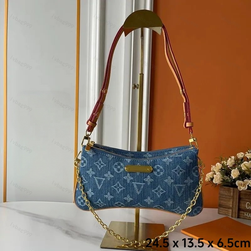 5A New Luxury Designer Bags Pochette Hills For Women High Quality Old Flower Pressing Black Clutch Fashion Summer Medium Handbag Tote Purse Beach Un