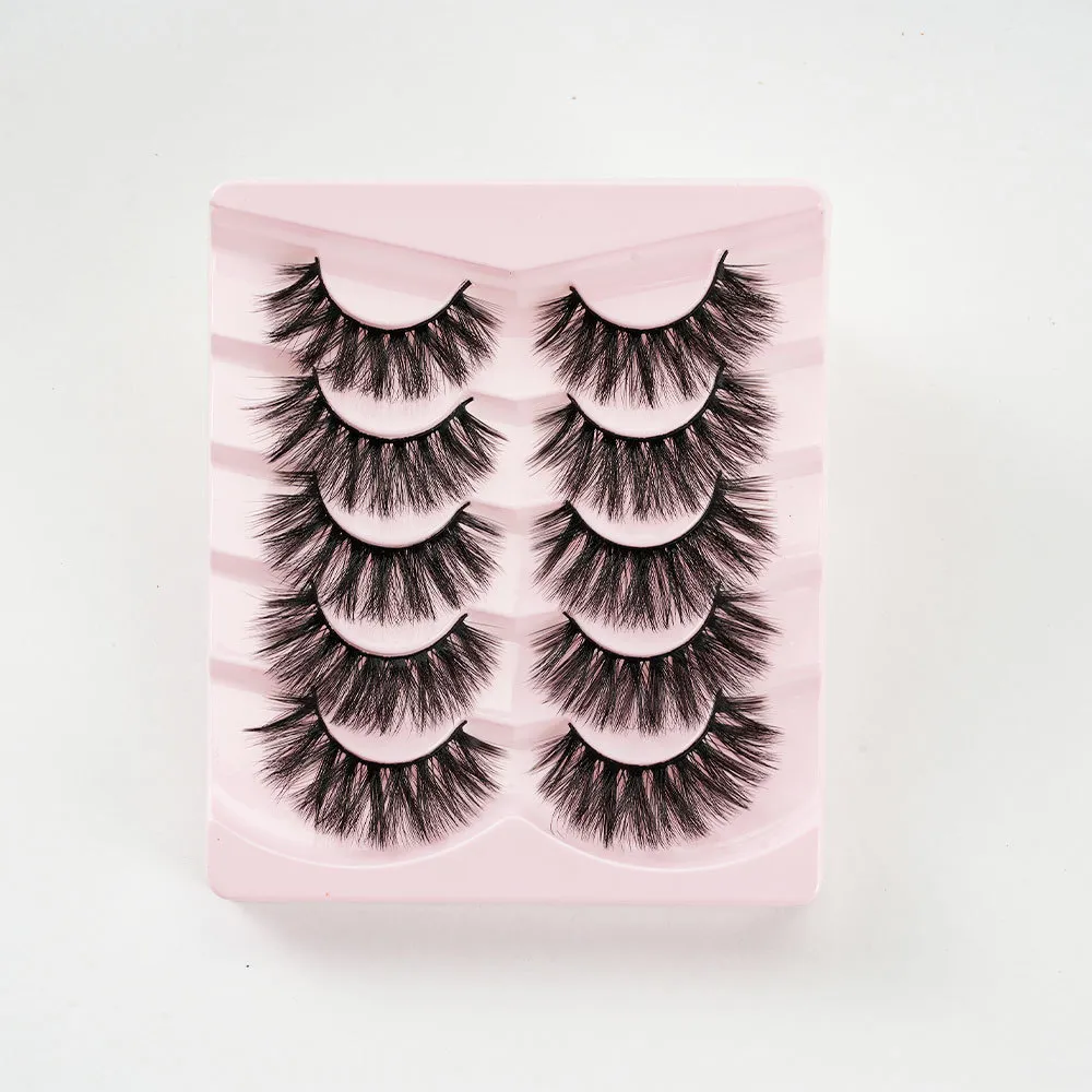 Fake eyelashes in one piece. The whole line is thick, curly, and three-dimensional fluffy. Factory direct sales, supporting