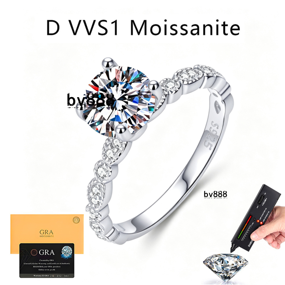 Wholesale Women's Classic 4 Prong Engagement Proposal Ring S925 Silver 1CT Round Brilliant Cut D Color VVS1 Moissanite Ring
