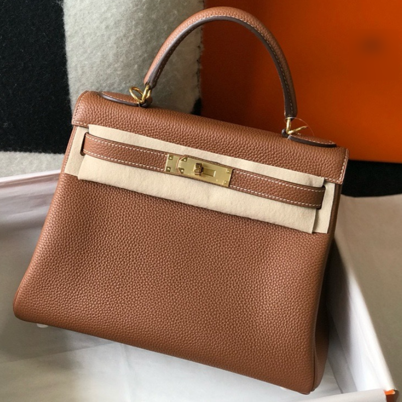 Luxury Shoulder Bags Totes ogo Top Grain Leather Pillow Shoulder Women S Commuter Crossbody Bag