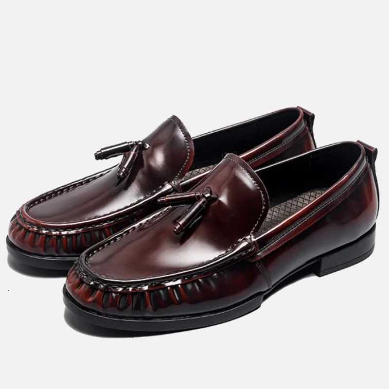 Dress Shoes Patent Leather Loafers Shoes For Men Versatile Breathable Slip-on Genuine Leather Business Casual Shoes Tassel Loafers Bean Shoe X260923