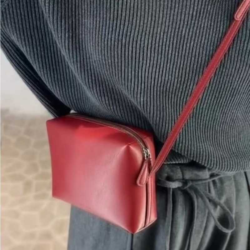 Cross Body Vintage Top Layer Cowhide Small Square Bag Versatile Phone Bag Simple Purse and Handbags Versatile Crossbody Bags for Woman Sac D260923