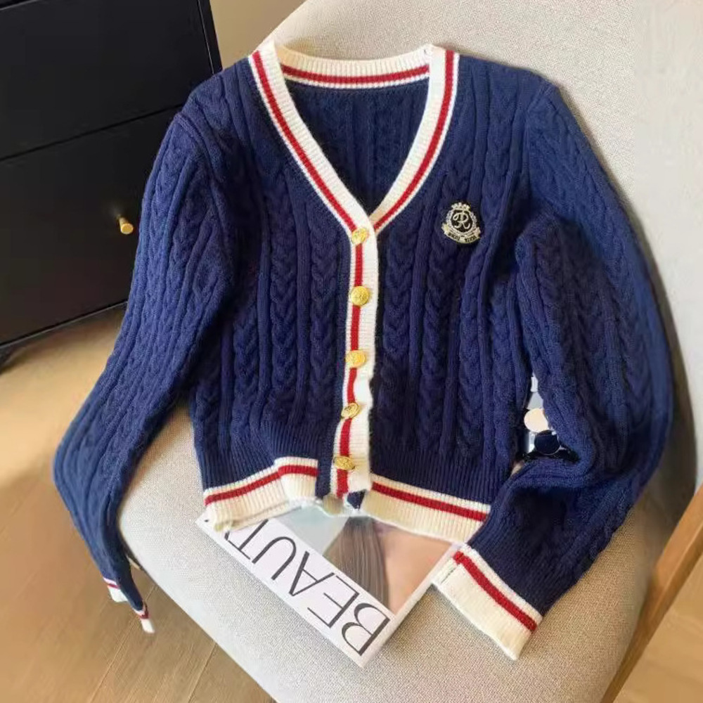 Fall/Winter New Retro College Style V-neck Contrasting Color Knitted Cardigan Stylish and Slimming Plaid Sweater Coat for Women-