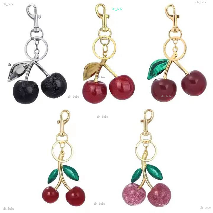 Porte-clés personnalisé à breloques féminines, belle voiture, cristal 3D, cerise