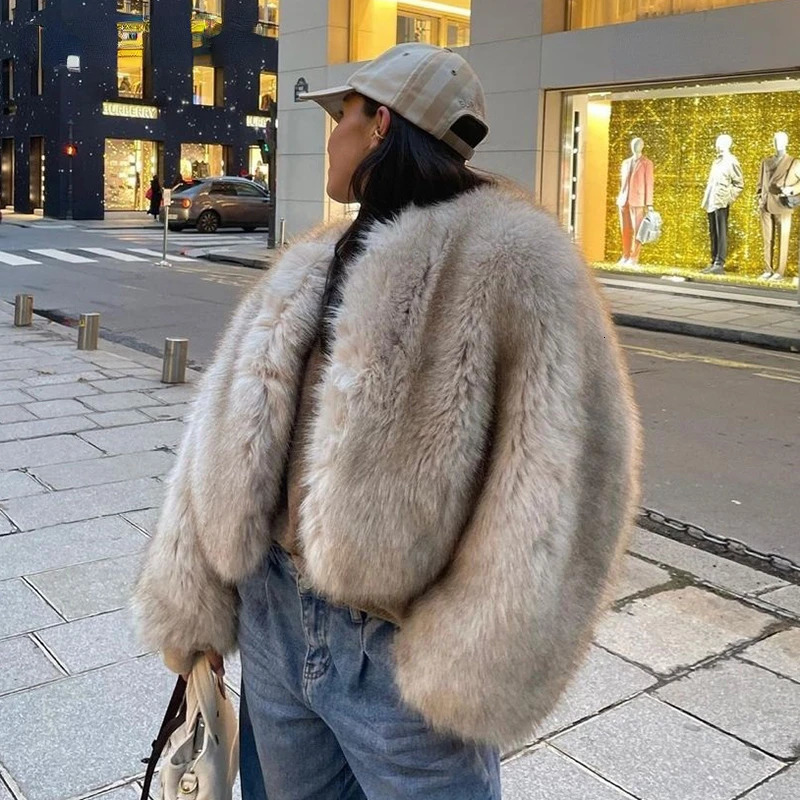 Iconic Street Fashion Week y Gardient Cropped Faux Fur Coat Women Winter 2024 Cool Girls Fluffy Short Jacket 260920