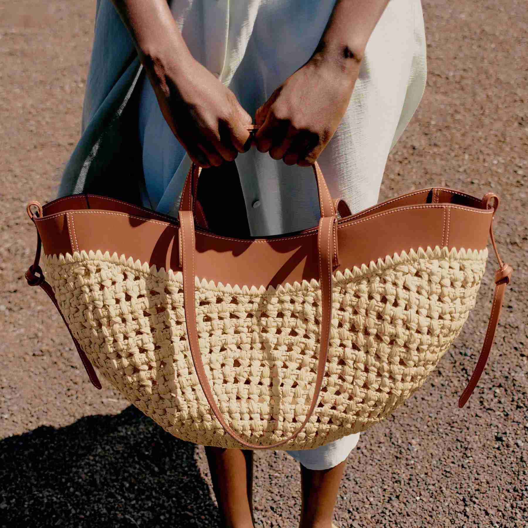 Beach Bags Beach Bags 2024 New Cyme Designer Bag Classic Tote Bag Large Capacity Bag Luxury High Quality Fashion Versatile Magnetic Closure Straw Ba