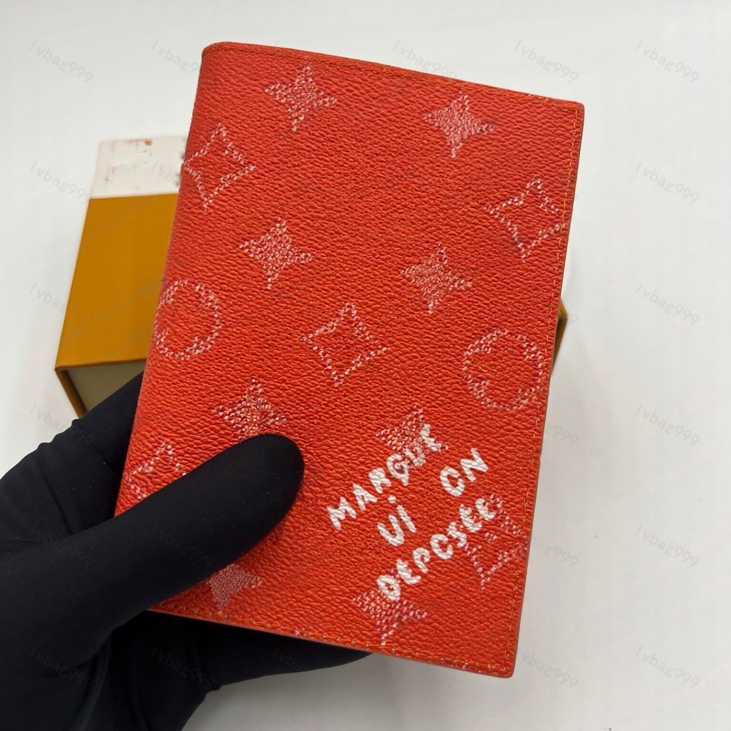2026 5A High Quality Unisex Luxury Designer Wallet Vintage Monogram Canvas Passport Credit Card Cover Men Women Travel Passport Purse Card Holder Ba