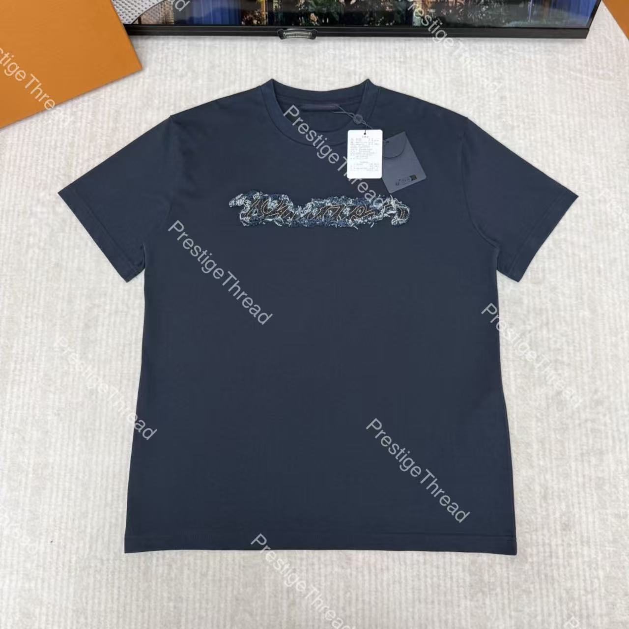 Outdoor Recreation Loose-Fit Men's Designer T-Shirt, Navy Blue Embroidered Letter Pattern, 100% Cotton