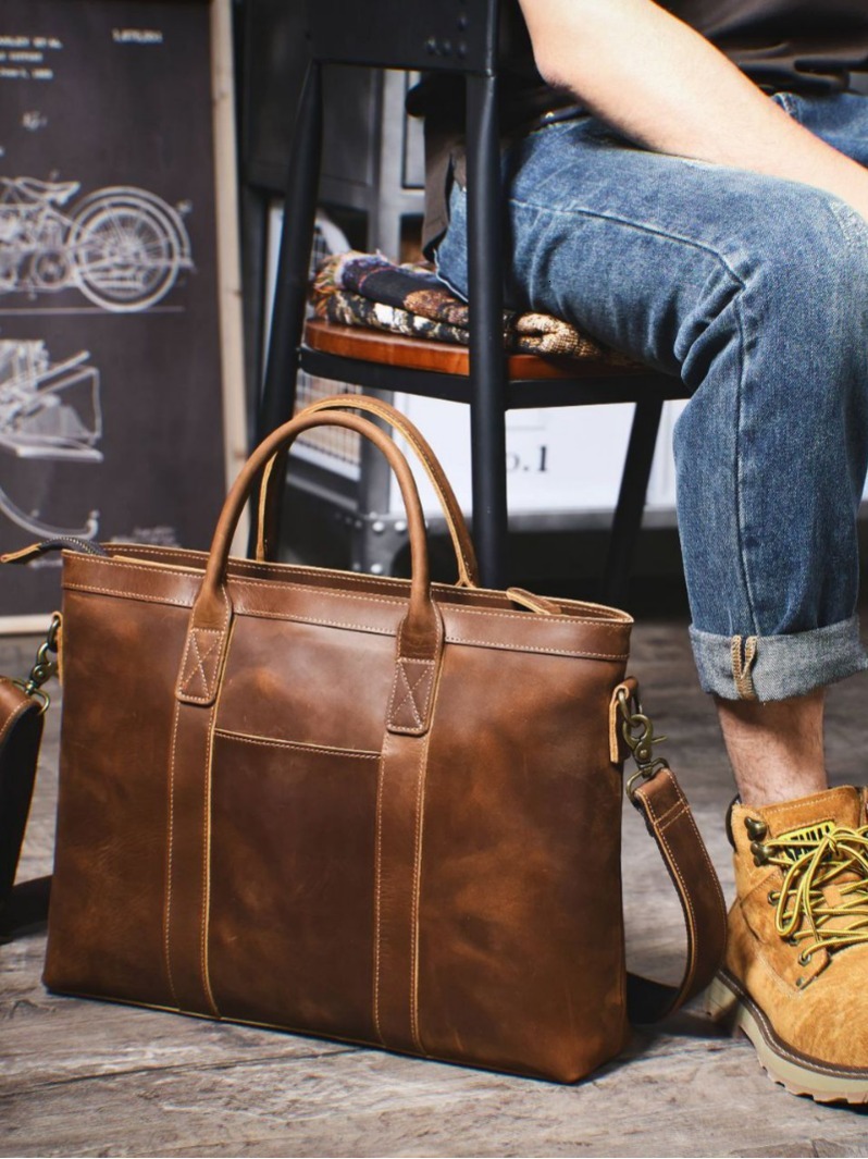 New Crazy Horse handbag for men's business briefcase, one shoulder retro leather laptop bag, top layer cowhide export luxury commuting bag