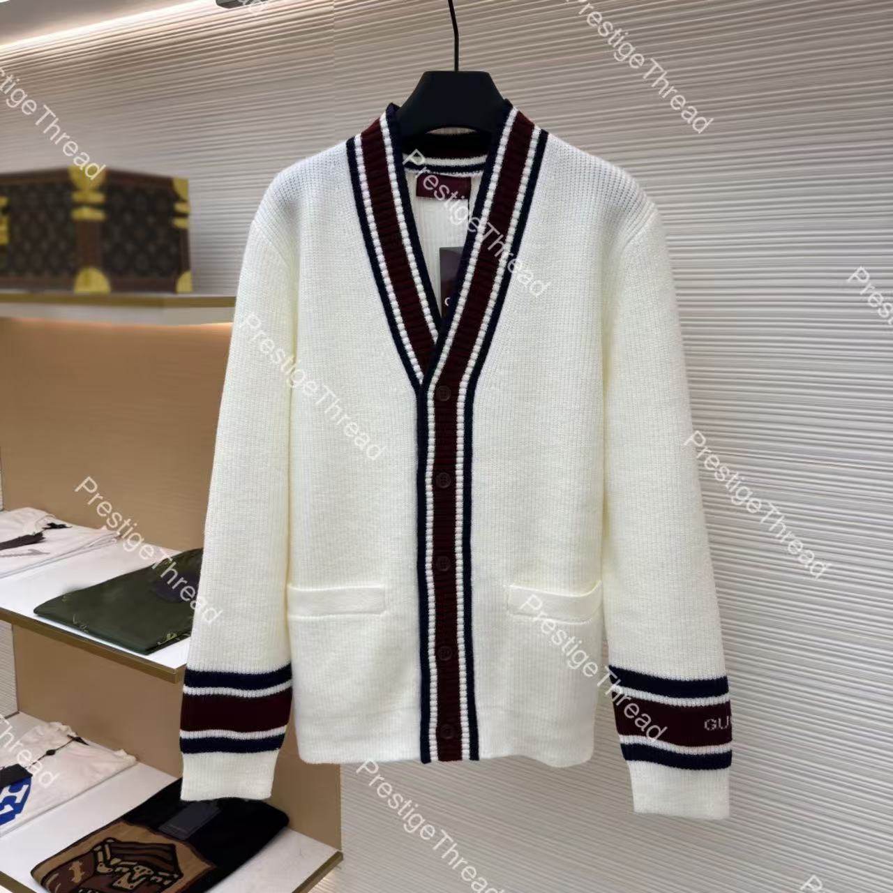 26 Fall/Winter SS Hot V-Neck Knit Sweater Designer Men's Sweaters Beige and White Wool Knit Sweater