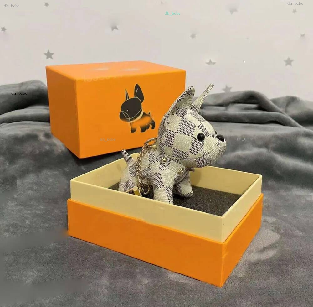 Marque Designer Lettres Animal de Bande Dessinée Petit Chien Chaîne Créative Accessoires Porte-clés PU Lettre En Cuir Modèle De Voiture Porte-clé