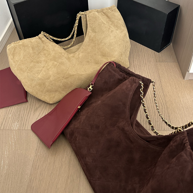 Vintage femmes surdimensionnées en daim matelassé sac fourre-tout de haute qualité avec poches d'embrayage à fermeture éclair rouge sacs à main c