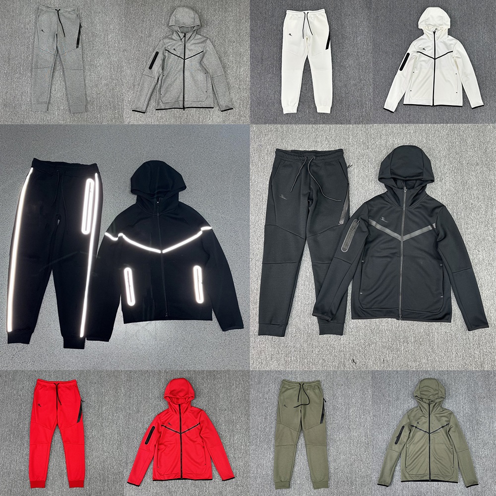 Utility Mens Jackets With Zipper Pockets Tech Fleece Tracksuit Classic Geometric Designer Clothes Unisex Man Women zip up Gym Running Tops And Sweat