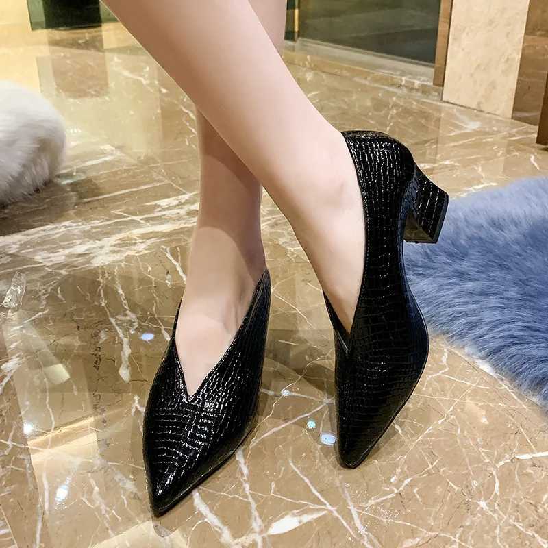 Soft Dress black Shoes Vintage Leather Shallow Pointed Toe Thick Heel Wen's Flats 2024 New Spring Summer High Heel Versatile High Shoes J260922