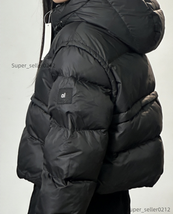 Designer Women Jacket Yoga Women Puffer Coat Fashion Cropped Hooded Warm Quilted Short Winter Outerwear Casual Padded Down Coat Women's Cloths