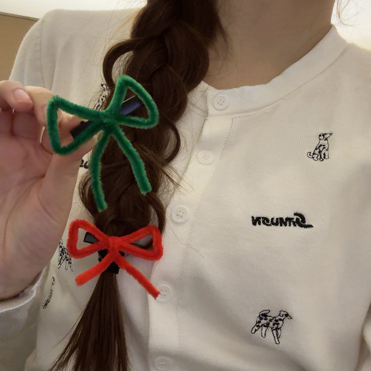 Christmas and New Year atmosphere accessory, red velvet bow clip for women, side forehead bangs clip, hair ornament