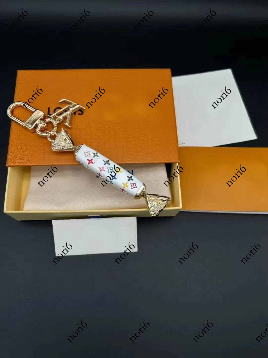 Designer Candy Keychain Black White Monogram Bag Charm Luxury Gold Plated Key Ring Fashion Pendant for Gif