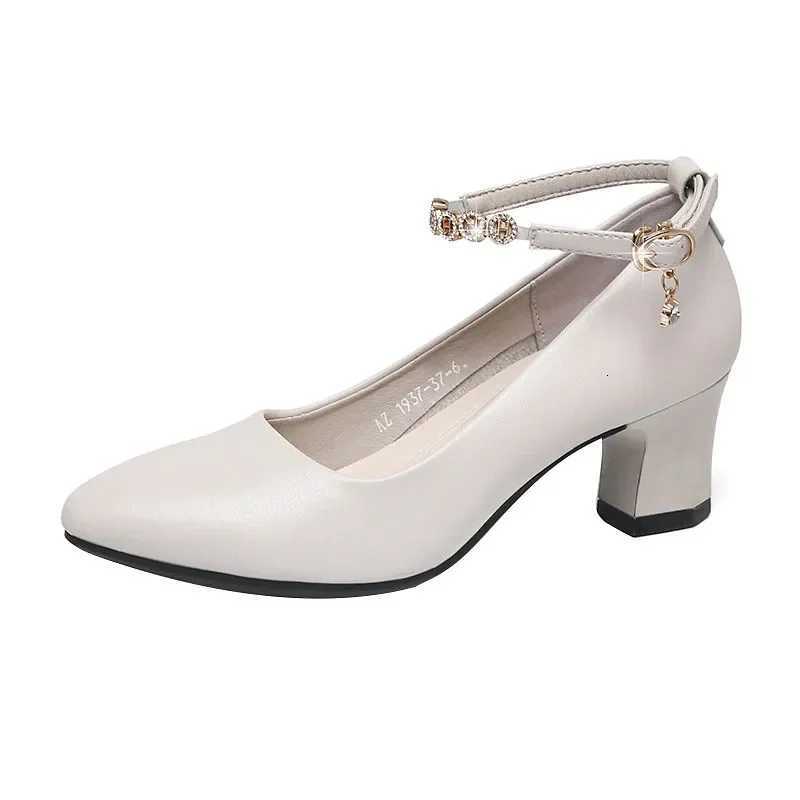 Black Dress Classic Shoes Wen Soft Patent Leather High Quality Square Heel Shoes Lady Casual Off Cfort Spring Summer Buckle H A04 J260922