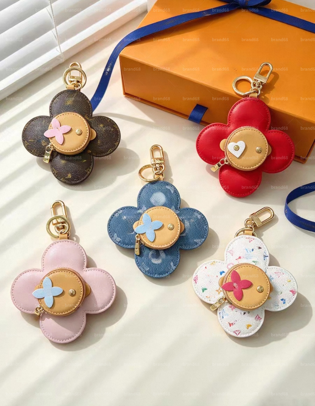 Keychain designer Flower doll Women's bag charm Soft plush flower ornaments for handbag decoration and daily carrying Free Shipping