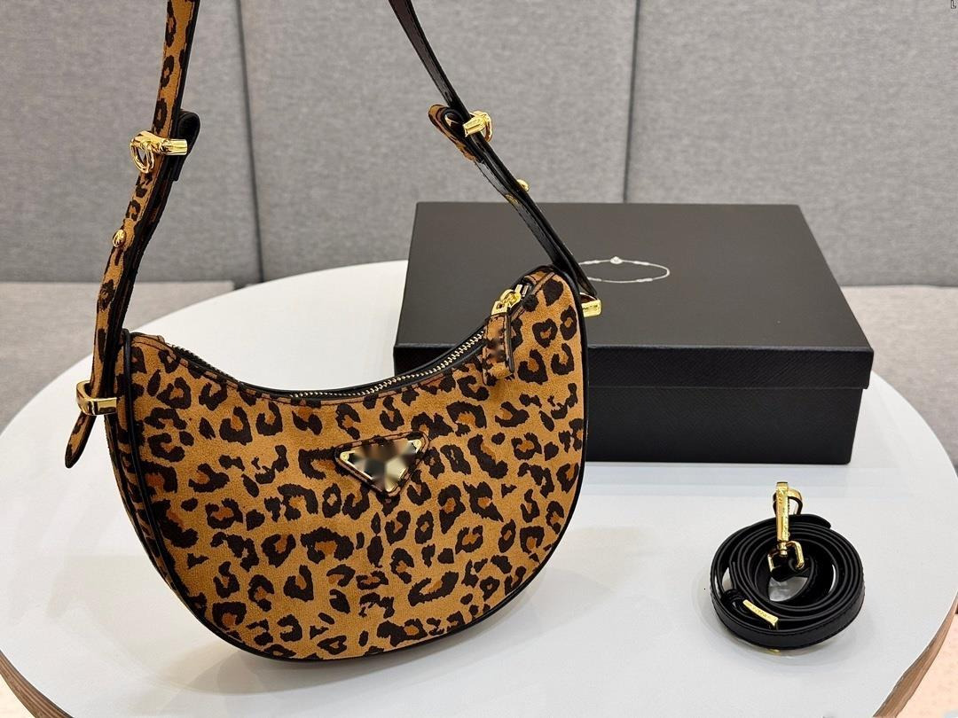 designer bag Leopard Print bag Baguette Bag triomphes bag Genuine Leather Women Shoulder bag top quality Classic teen Wallet ladies luxury bag Under