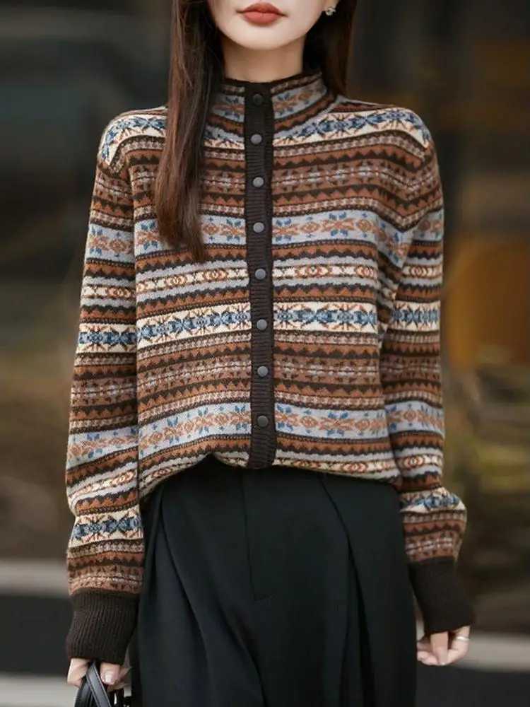Women's Sweaters retro Fashionable Fair Isle Knit Sweater Women's Soft Cozy Stand Collar Long sleeve Cardigan Geometric Pattern Knitted Ou