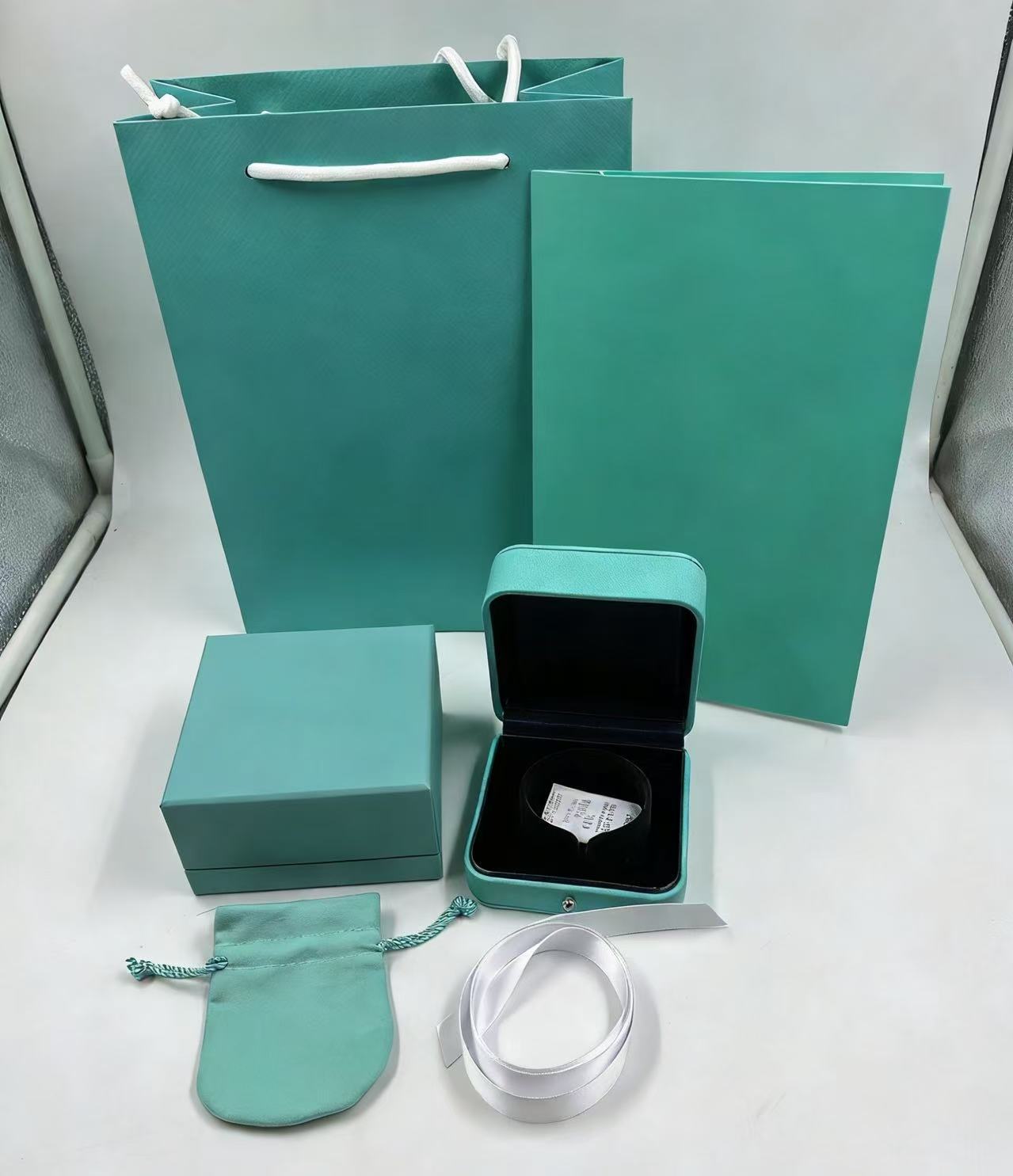 Caja de regalo para almacenamiento de joyería general, estuche organizador de joyería de cuero para collar, anillo, pendiente, pulsera, cadena de su