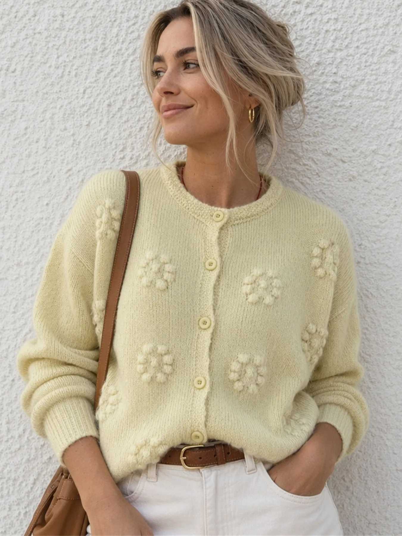 Women's Sweaters New Women Three-dimensional Floral Design Knitted Cardigans 2026 Autumn Winter Fashion Knitted Round Neck Sweaters H260923