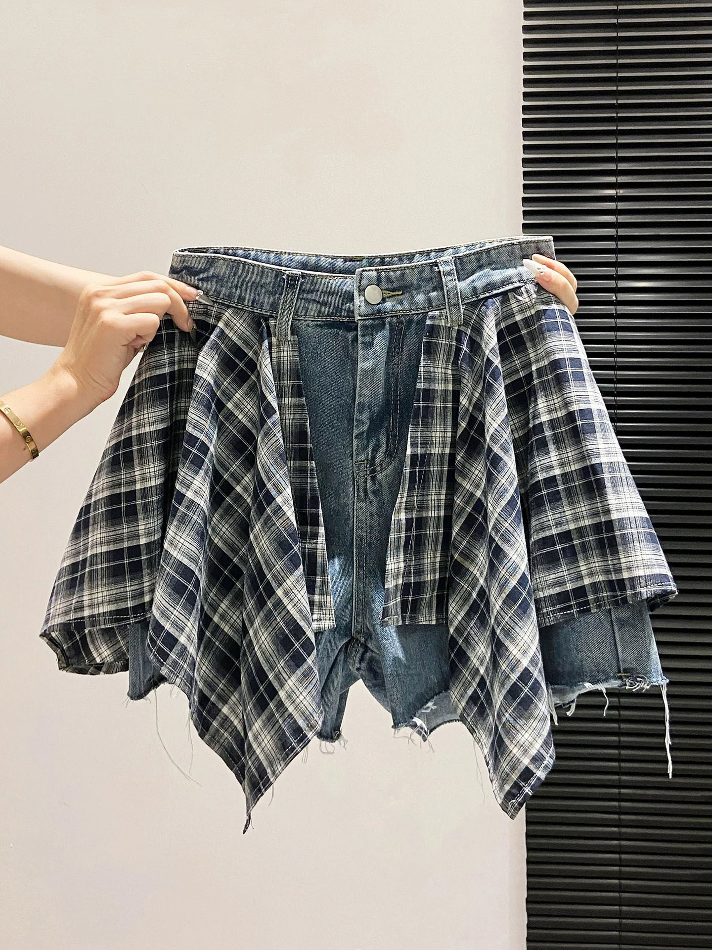 Plaid Patchwork Denim Shorts For Women New Summer Design Petite Irregular A Line Skirt Pants Luxury