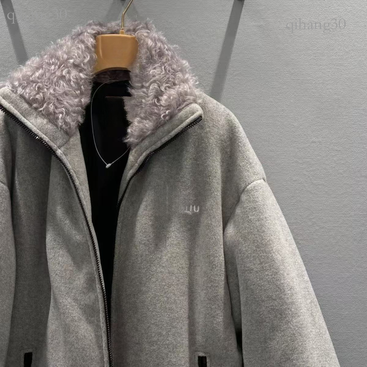 M Jacket Womens Designer Soft Fleece Fabric Wool MM Winter Jacket Fashionable Drawstring Winter Overcoat M Sweatshirt Miu Jacket Coat Tracksuit Wome