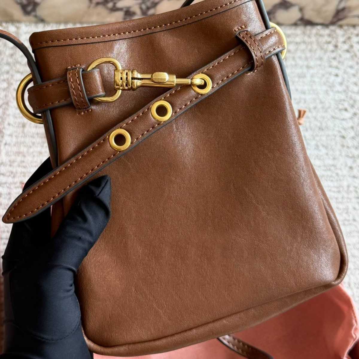 Luxury Women Black Leather Bucket Bag Designer Gold Buckle Shoulder Bag Vintage Crossbody Handbag Classic Tote Purse For Ladies