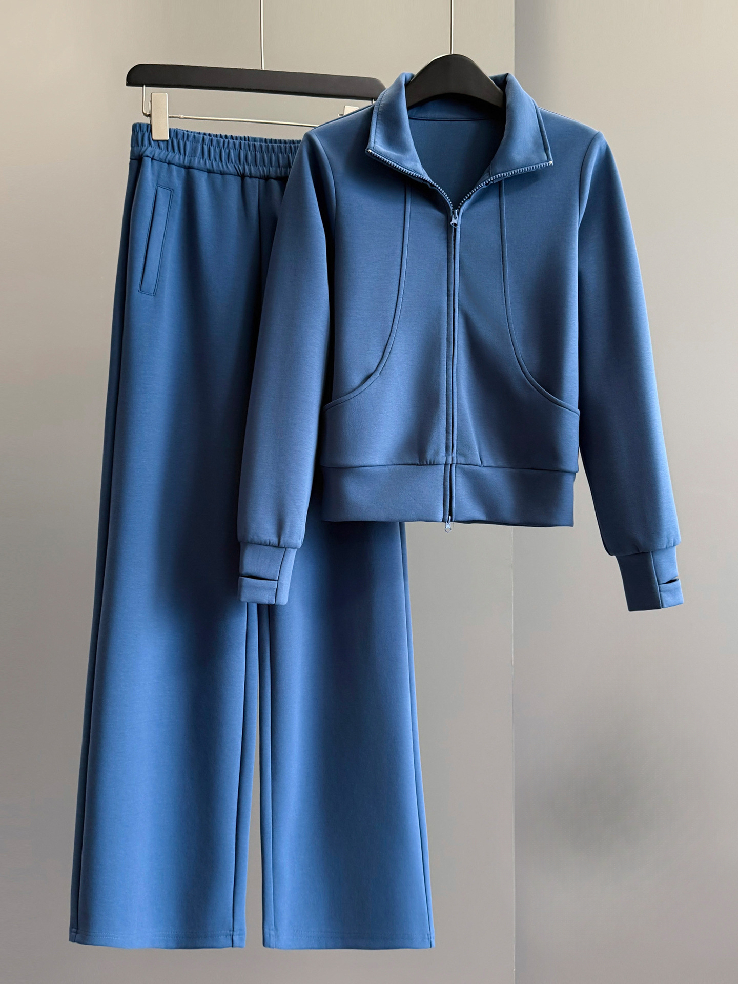 High End Autumn Winter Fleece Lined Casual Set For Women Featuring Slimming Wide Leg Pants And A Fashionable Sporty Sweatshirt Jacket Luxury