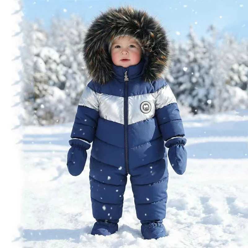 Rompers Winter Newborn Baby Romper With Gloves Warm Thicken Baby Girl Clothes Hooded Boys Jumpsuit Children's Clothing Set 0-18 Months X260922