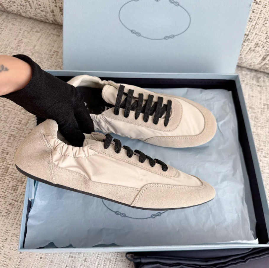 High Quality Women Men Collapse Sneakers Re-Nylon Suede Elastic Lace-up Retro Casual Flat Lightweight Walking Comfort Brand Couple Trainers
