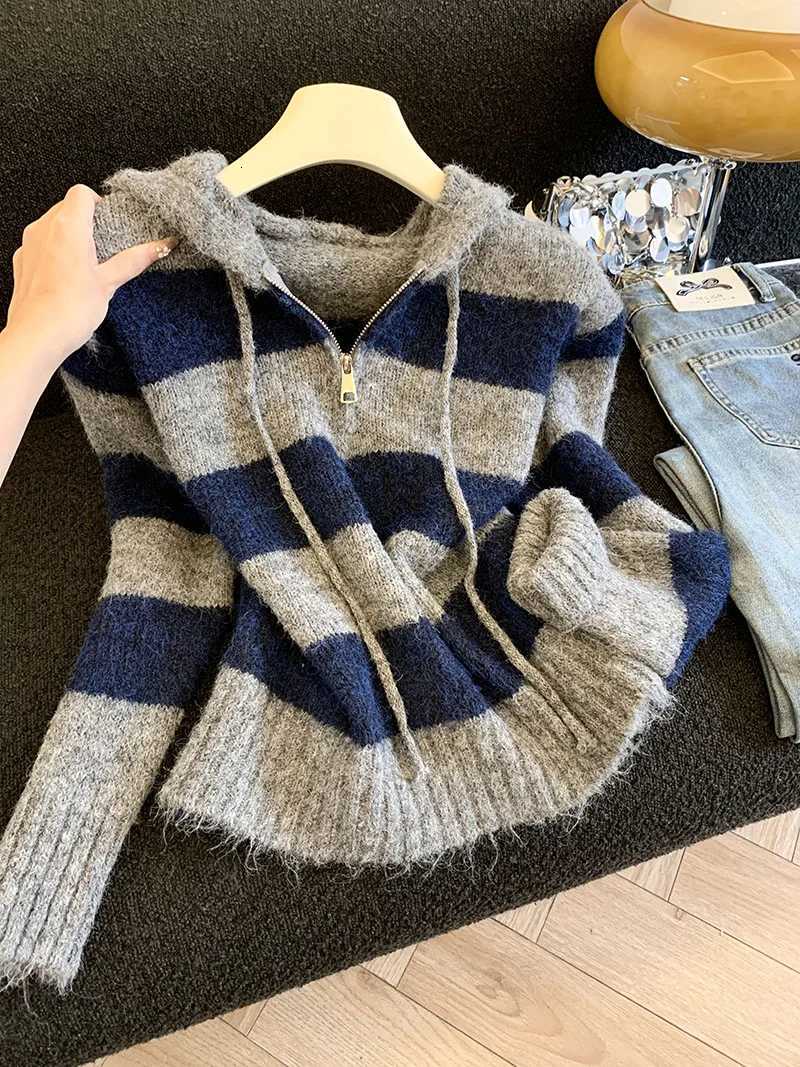 Women's Sweaters Striped Hooded Pullover Sweater for Women's Autumn / Winter Clothing New Lazy Style Age Reducing Knitted Sweater Top H260