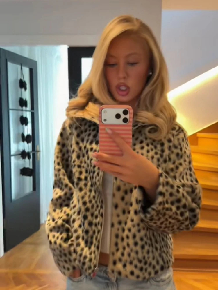 Women Leopard Print Faux Fur Jacket Zip Up Stand Collar Cropped Loose Fit Fuzzy Coat Vintage Street Casual Ladies Outerwear 260923
