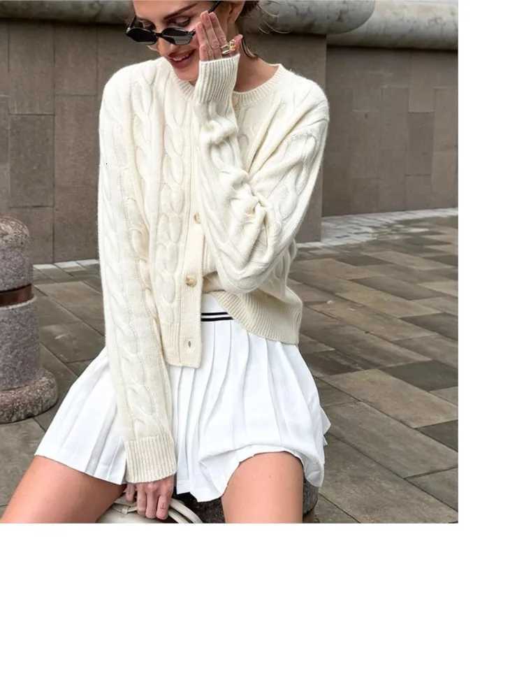 Women's Sweaters 2025 Winter Clothes Woman Pull Femmes Cardigan Comfortable Simple Style All-match Buttons Solid Color Knitted Casual Fresh Swe