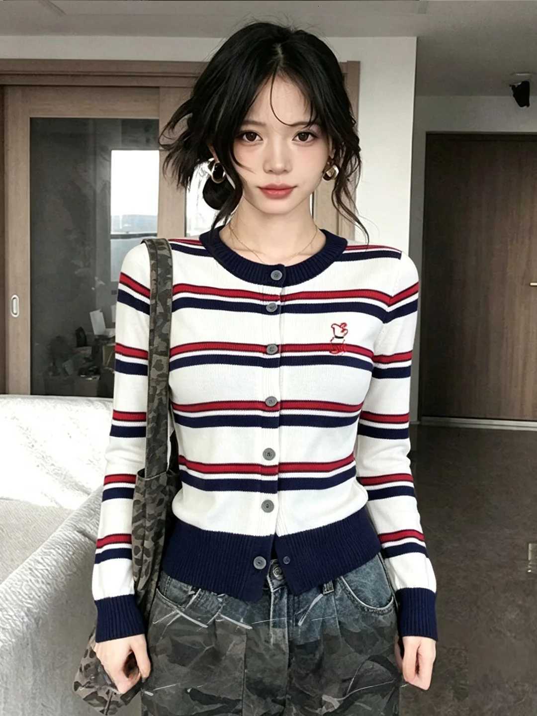 Women's Sweaters Retro American Striped Knitted Cardigan Long Sleeve Women's Top Dog Embroidery Design Autumn Winter New Style Color Block